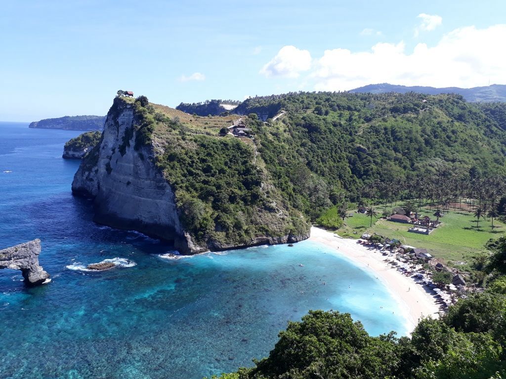 Nusa_Penida_plage.jpg